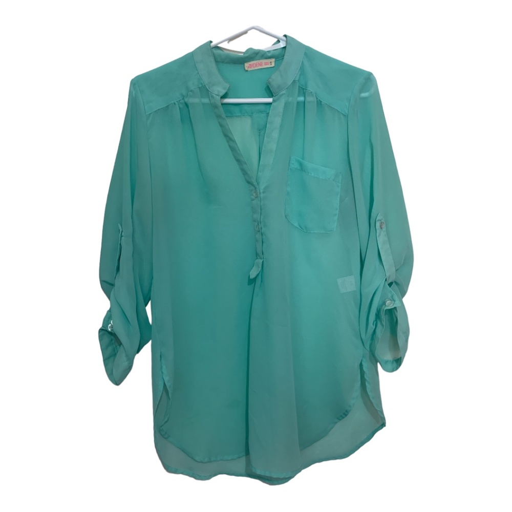 3/$30 Mint green super sheer 3/4 sleeve blouse